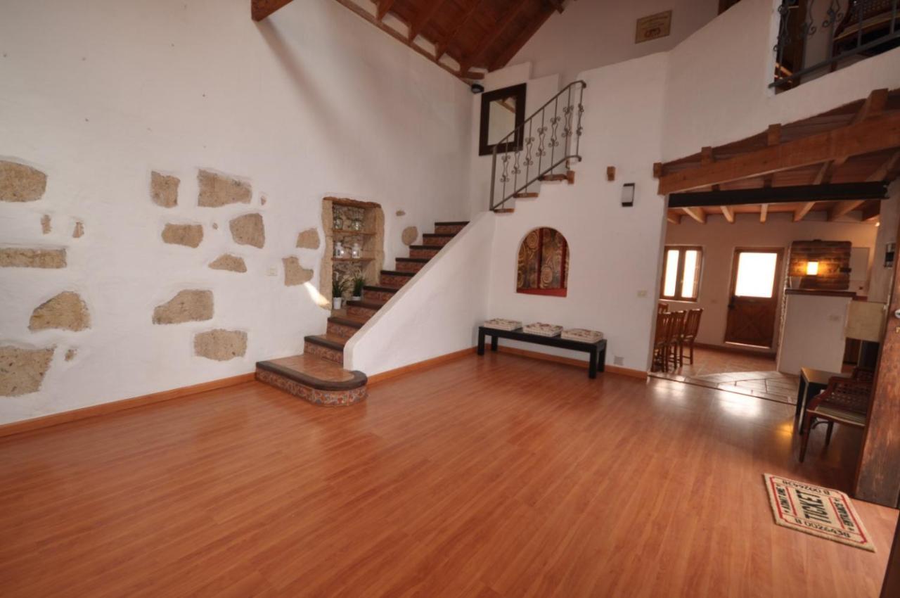 הוילה Valle de San Lorenzo Casaruralarona מראה חיצוני תמונה