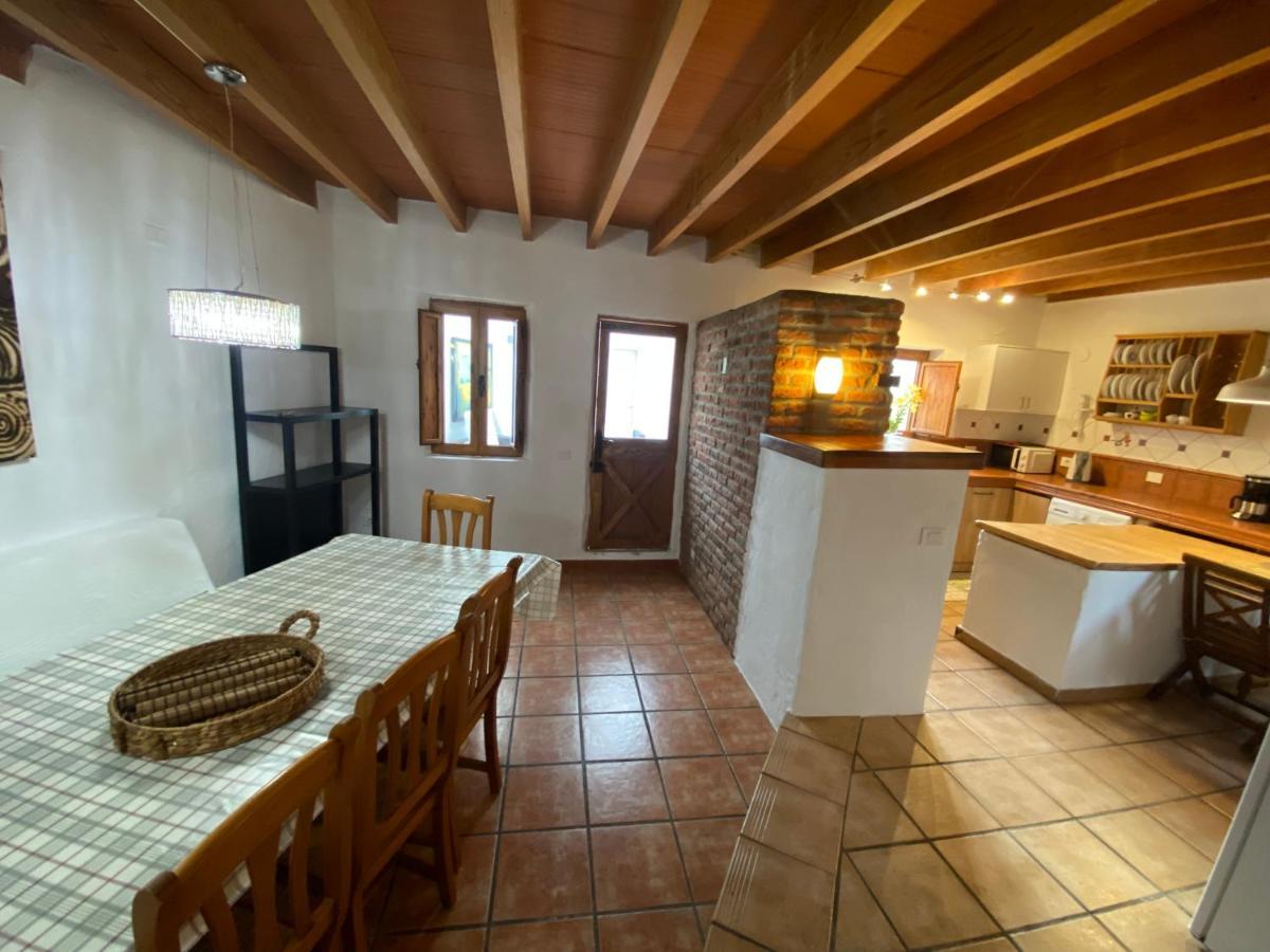 הוילה Valle de San Lorenzo Casaruralarona מראה חיצוני תמונה